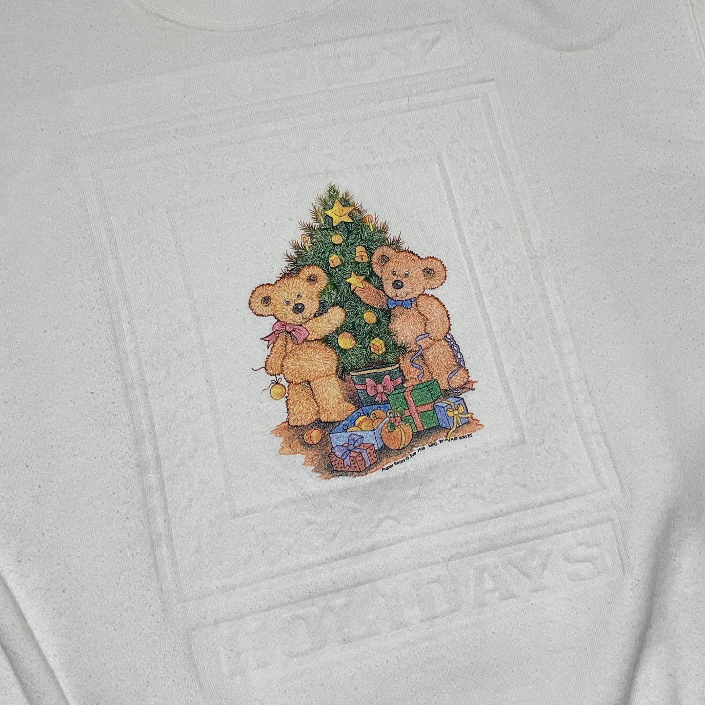 VINTAGE 90s HAPPY HOLIDAYS TEXTURED SWEATSHIRT - L