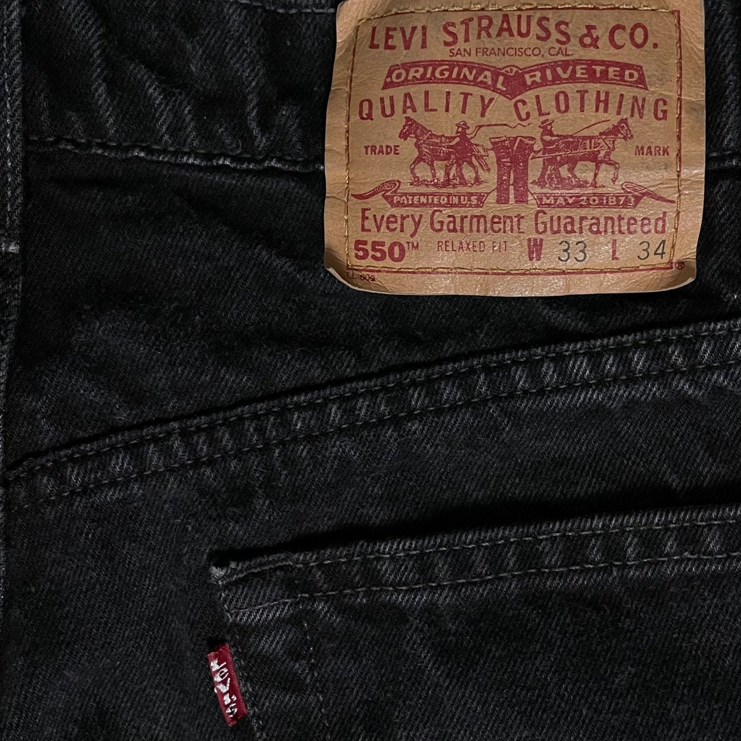 LEVI’S 550 RELAXED FIT JEANS - 33x34