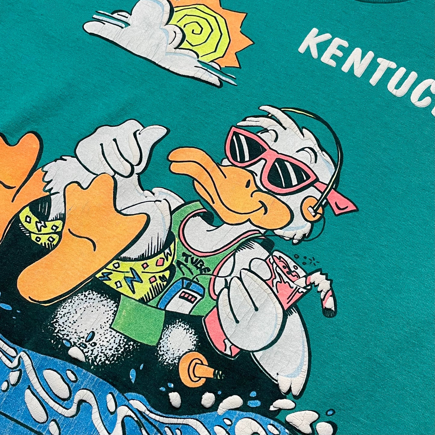 VINTAGE 90s CHILLIN DUCK T SHIRT - M