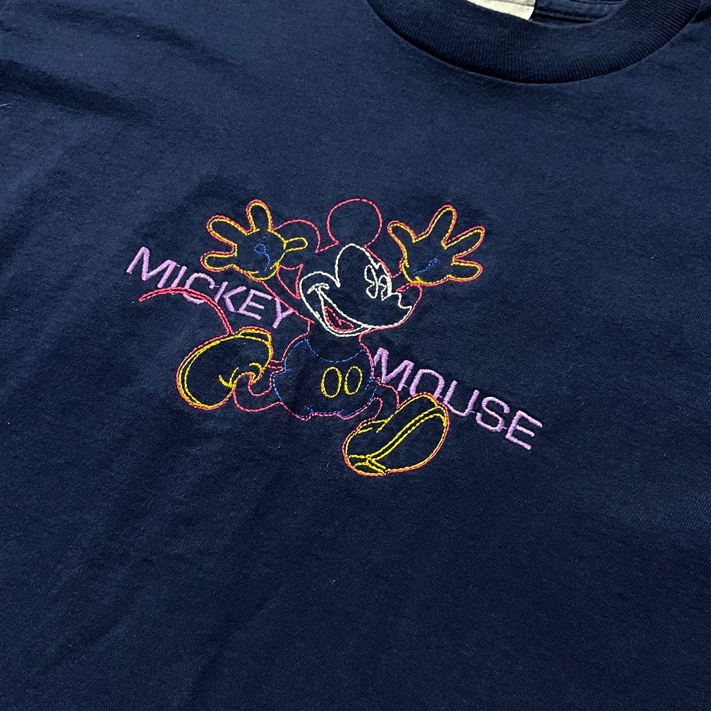 VINTAGE 90s MICKEY MOUSE EMBROIDERED T SHIRT - L