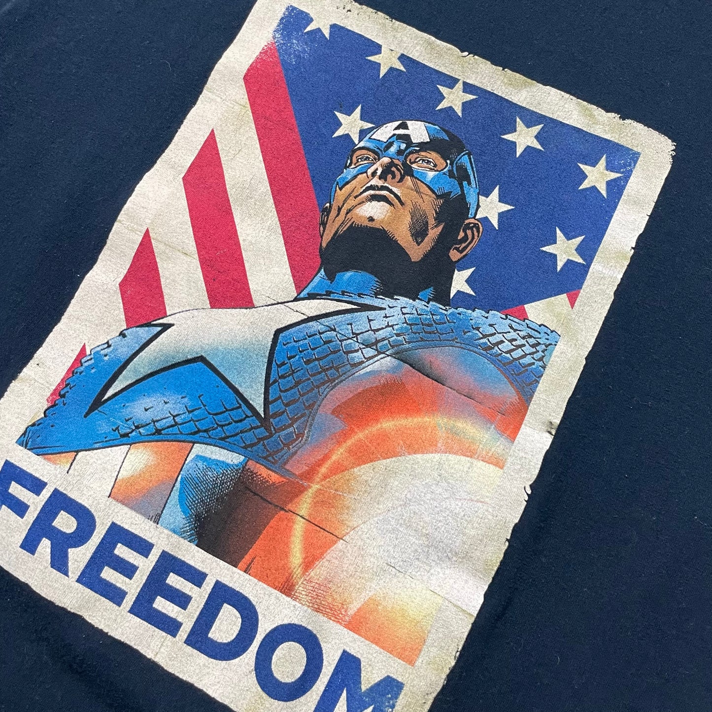 MARVEL CAPTAIN AMERICA FREEDOM T SHIRT - L