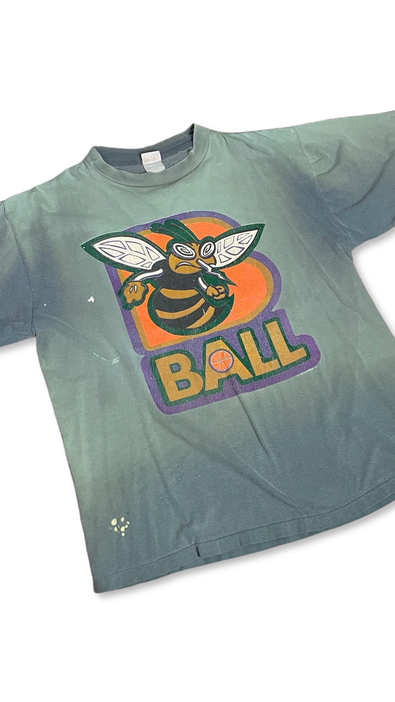 VINTAGE HORNET BASKETBALL T SHIRT - L