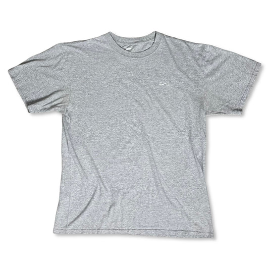 NIKE MINI SWOOSH T SHIRT - M