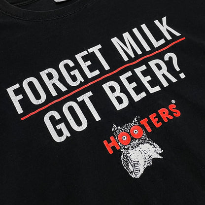 VINTAGE GOT BEER? HOOTERS T SHIRT - XXL