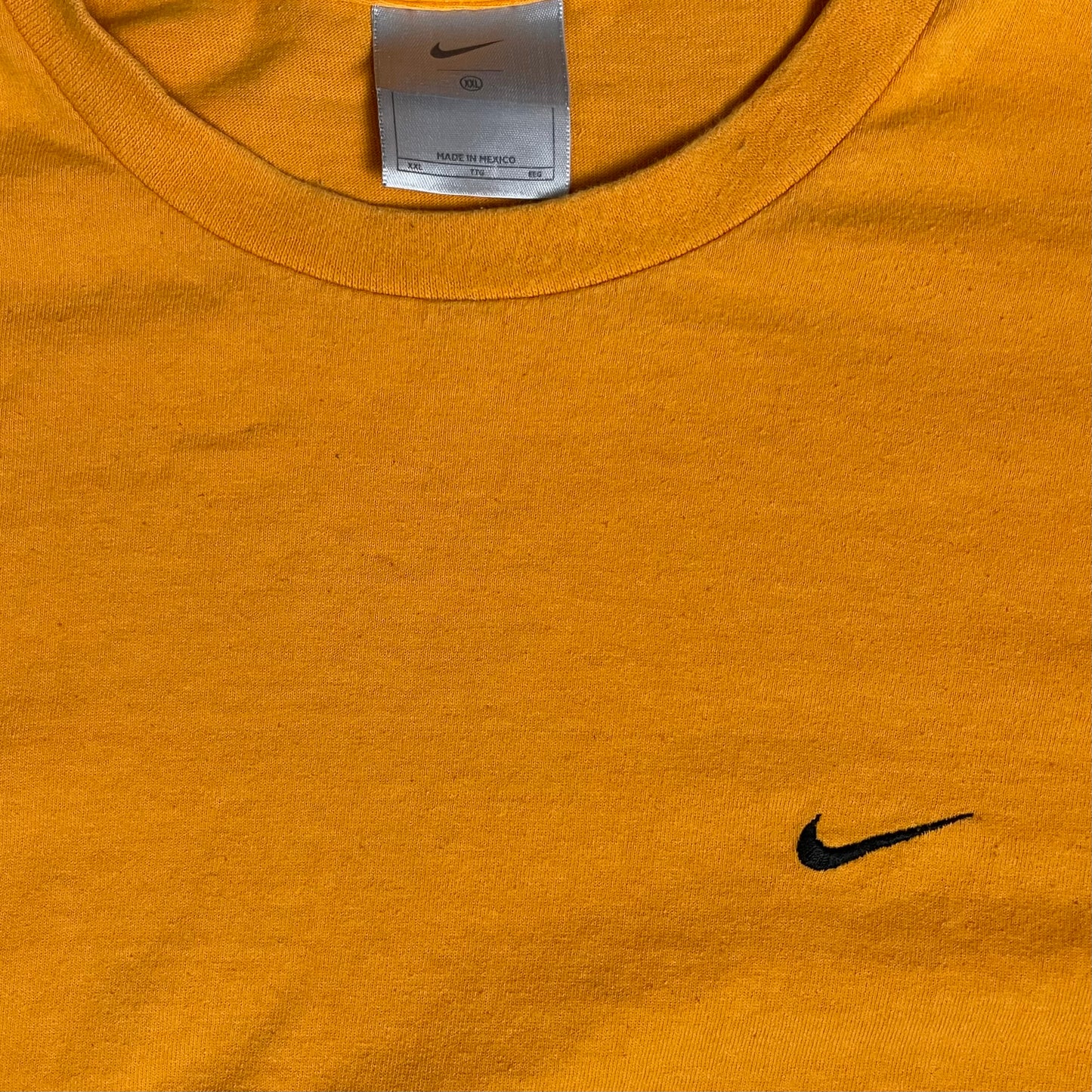 Y2K NIKE MINI SWOOSH T SHIRT - XXL